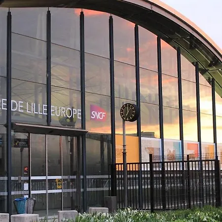 2 Bedrooms In Old Lille! *