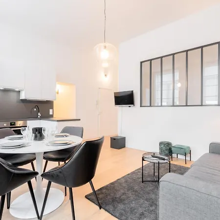 2 Bedrooms In Old Lille! דירה ליל