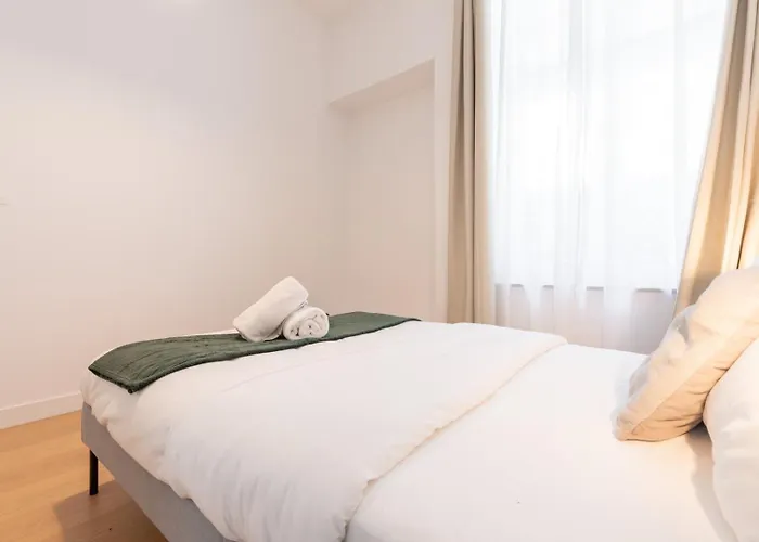 2 Bedrooms In Old Lille! * Лилль