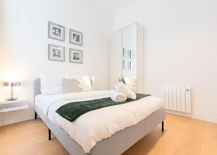 2 Bedrooms In Old Lille!